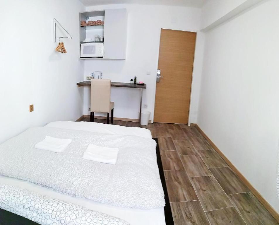 Smart Mini Hotel 维也纳 外观 照片